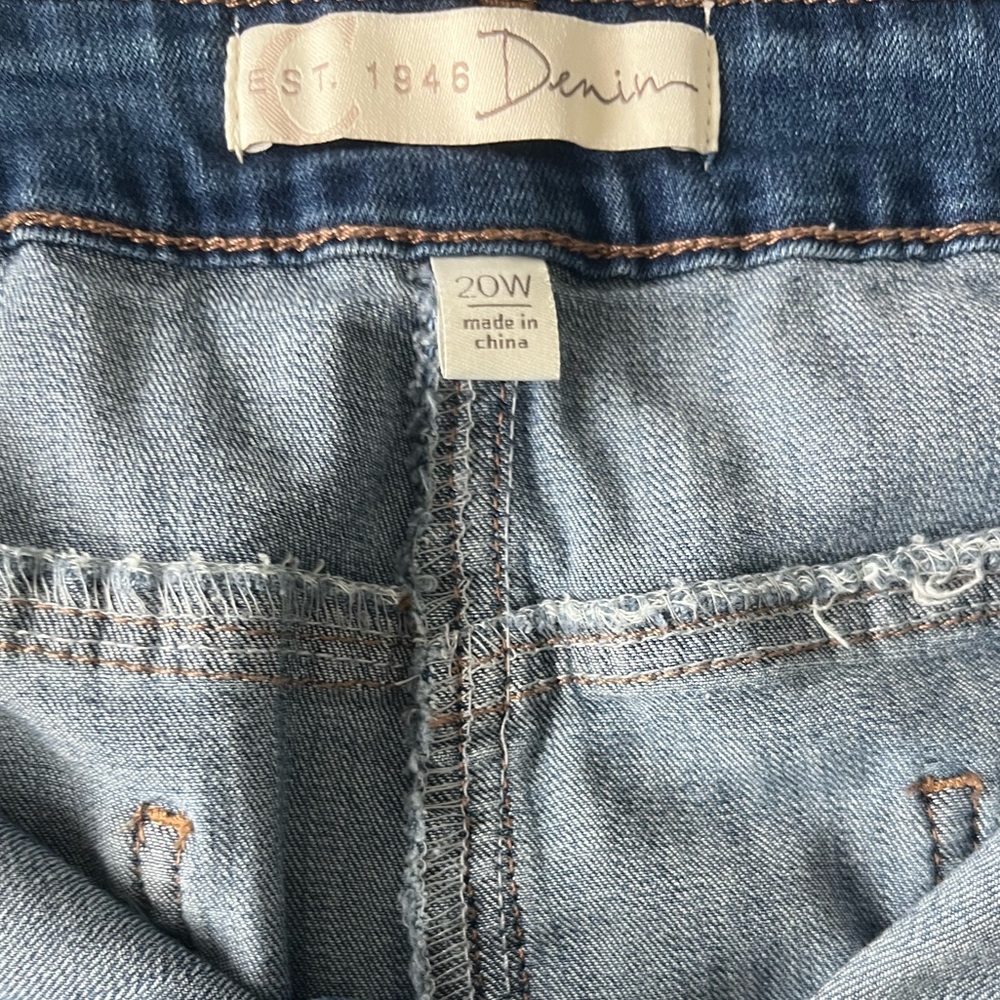 Plus size denim skirt - Picture 7 of 7